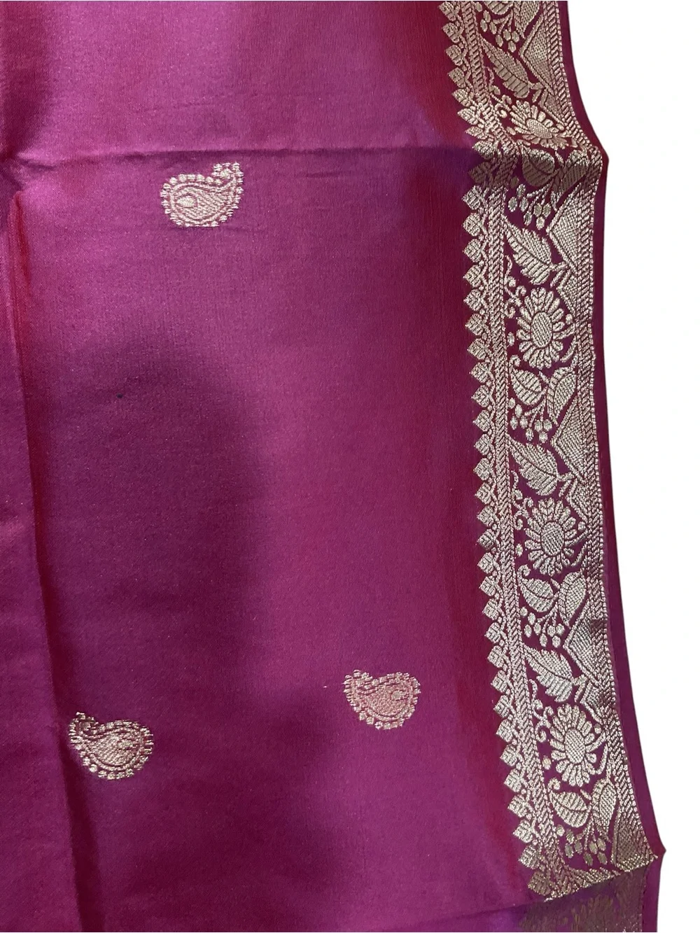Silk Blend Magenta Shawl w Gold Paisley‎ Border Fringe